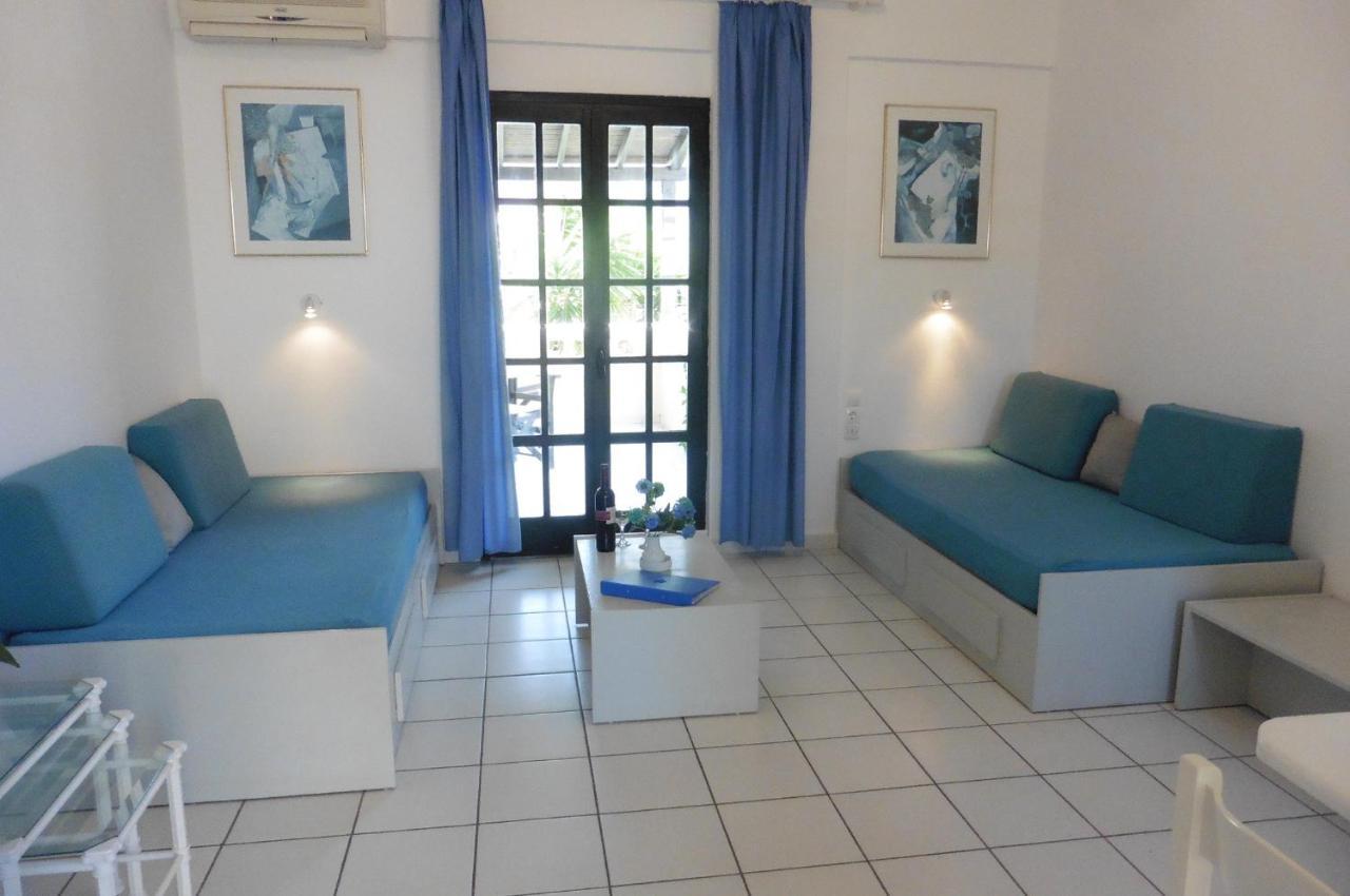 Julies Apartments Kokkini Hani エクステリア 写真