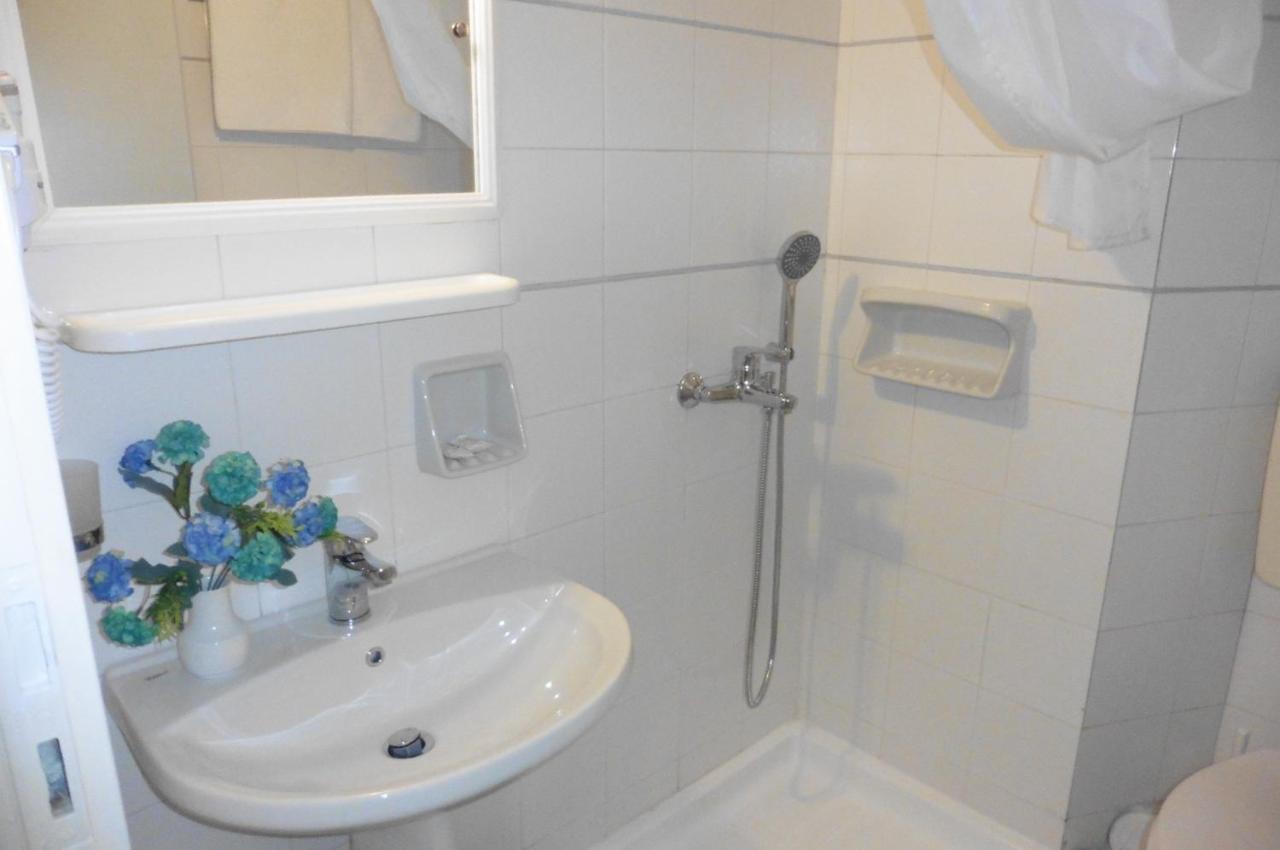 Julies Apartments Kokkini Hani エクステリア 写真