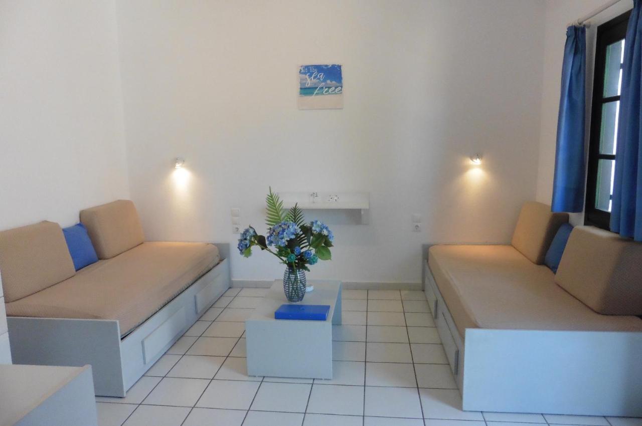 Julies Apartments Kokkini Hani エクステリア 写真