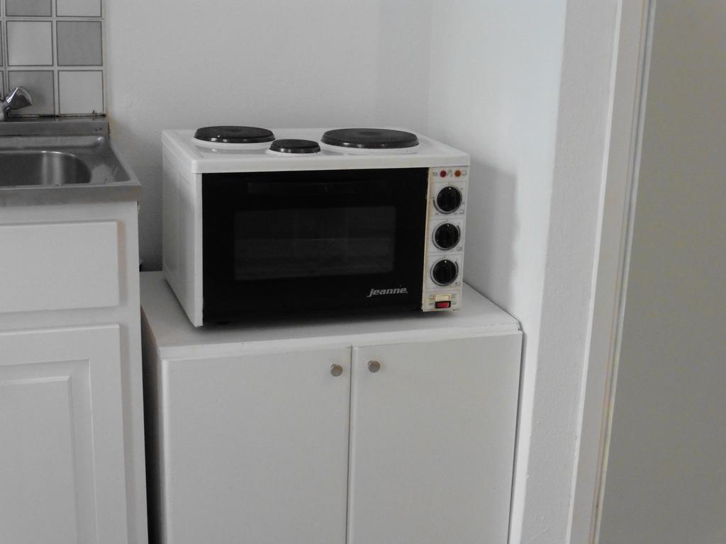 Julies Apartments Kokkini Hani エクステリア 写真