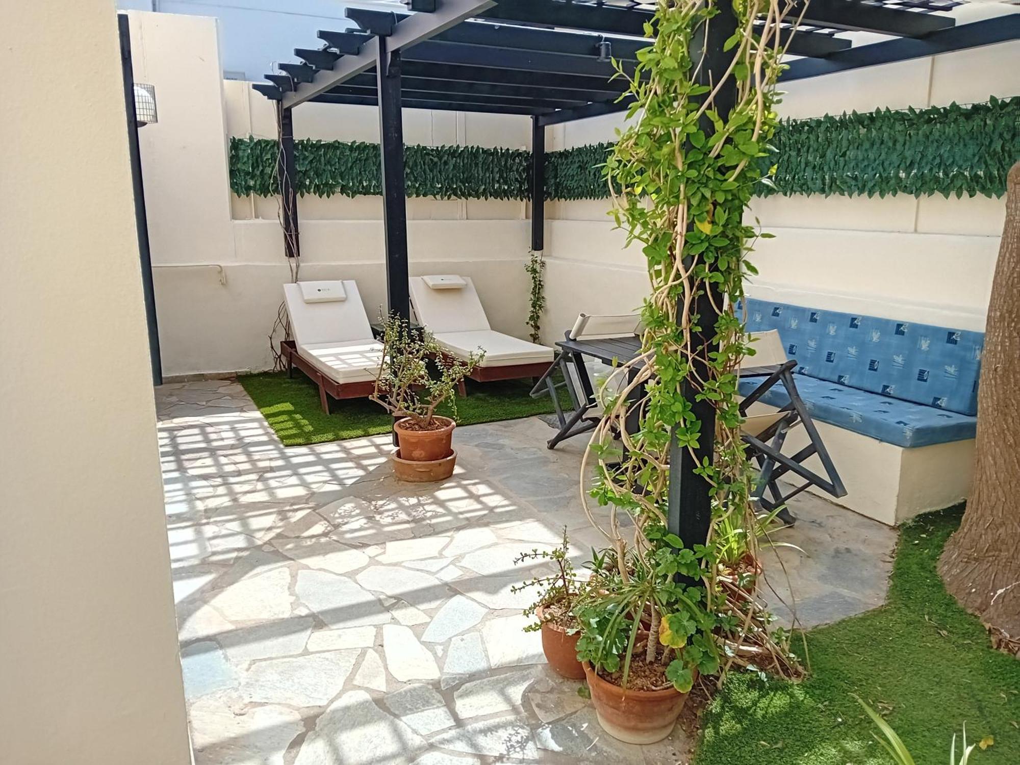 Julies Apartments Kokkini Hani エクステリア 写真
